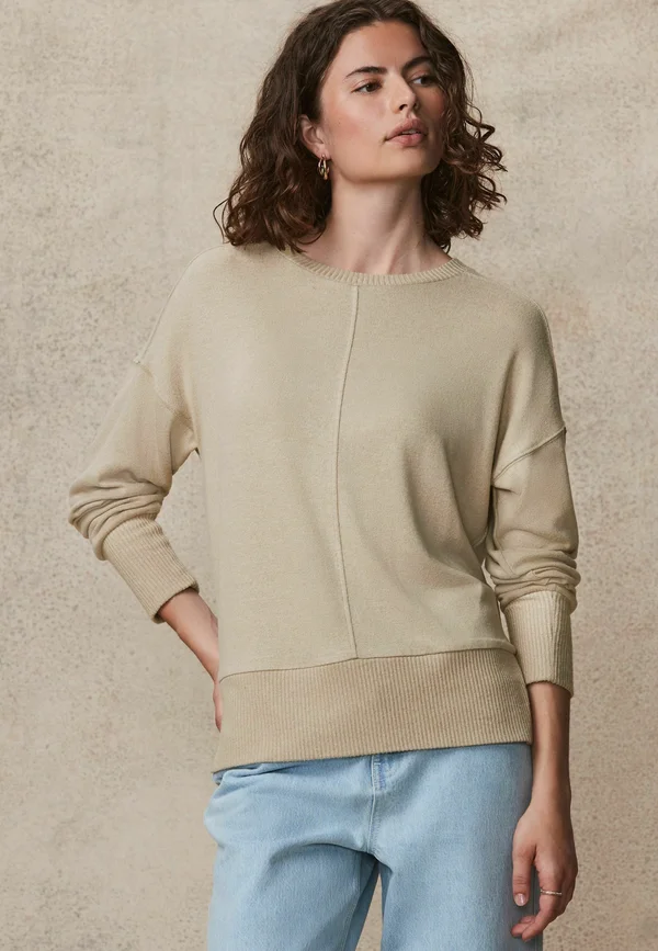 SOFT TOUCH COSY SEAM CREW NECK - REGULAR FIT - Strickpullover - neutral