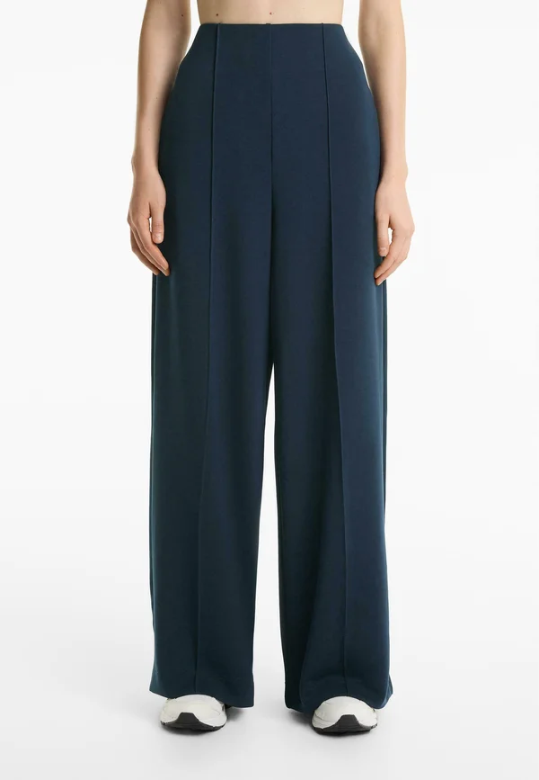SOFT-TOUCH STRAIGHT-LEG WITH CREASE - Jogginghose - royal blue