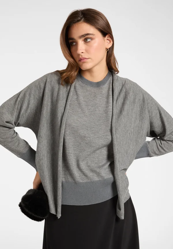 SOFT TOUCH - Strickjacke - grigio