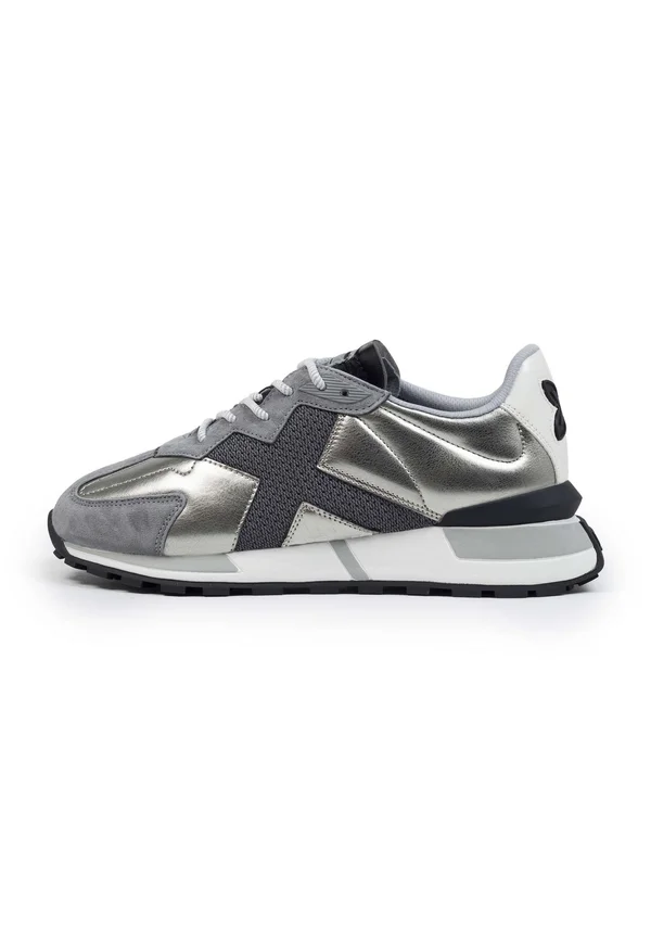 SOKU - Sneaker low - silver