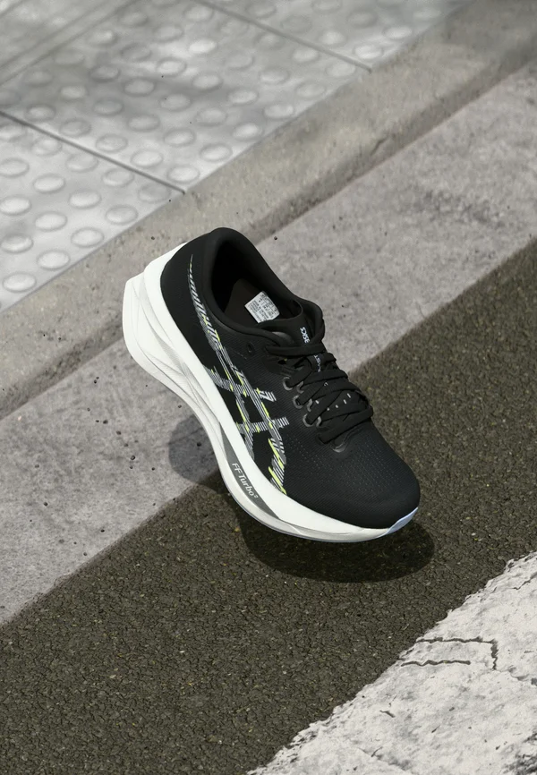 SONICBLAST - Laufschuh Straße - black/blue fade