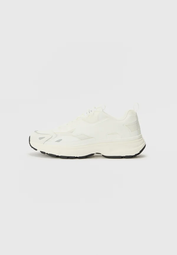 SORA RUNNERS - Sneaker low - white