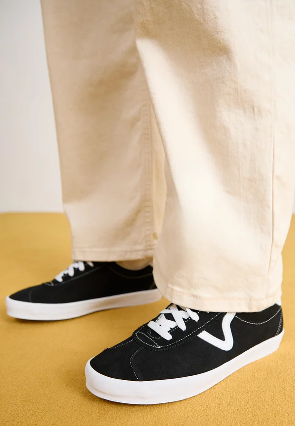 SPORT LOW - Sneaker low - black/white