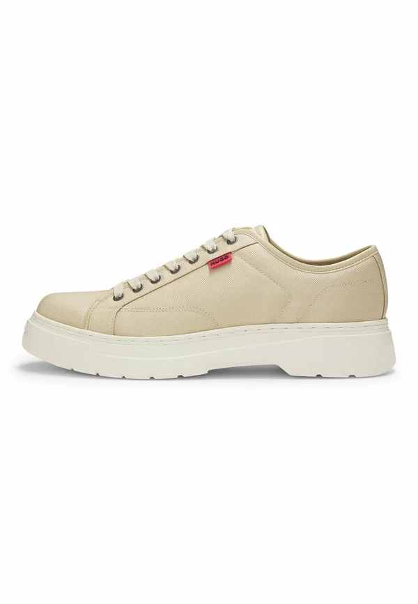 Sportlicher Schnürer - beige one