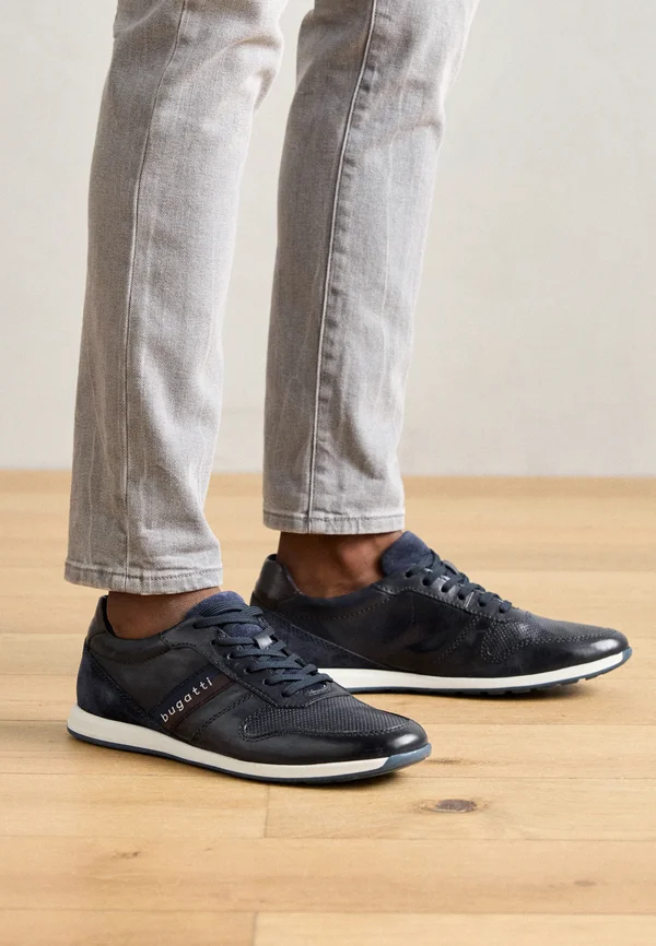 Sportlicher Schnürer - dark blue