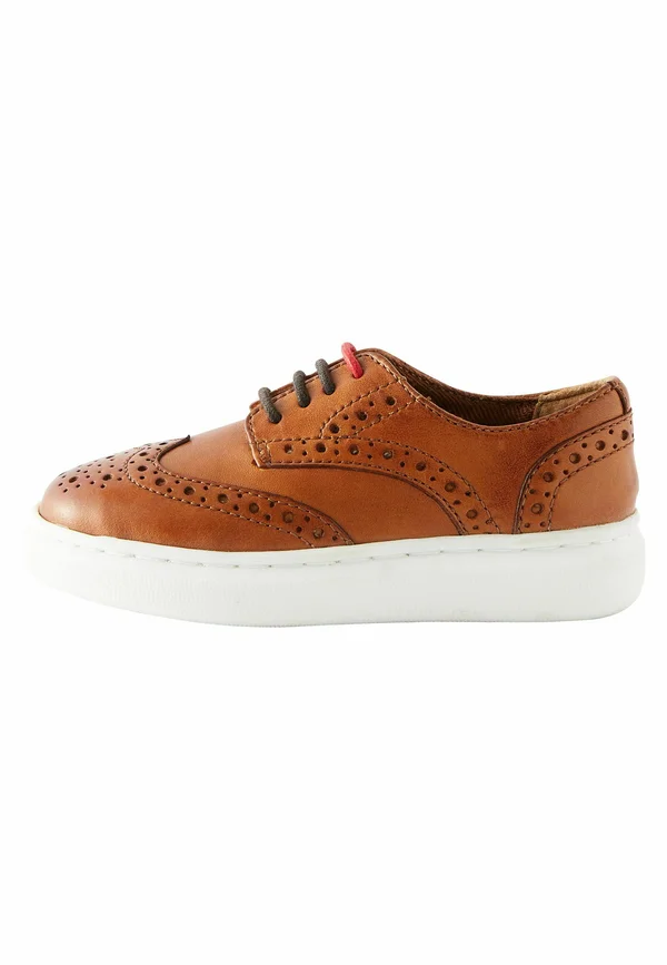 Sportlicher Schnürer - tan brown brogue