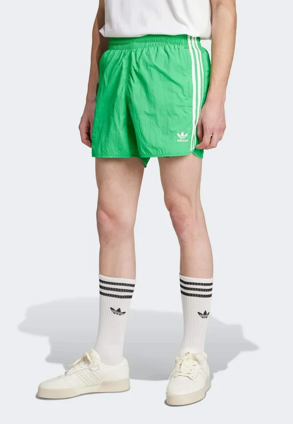SPRINTER - Shorts - energy green   white