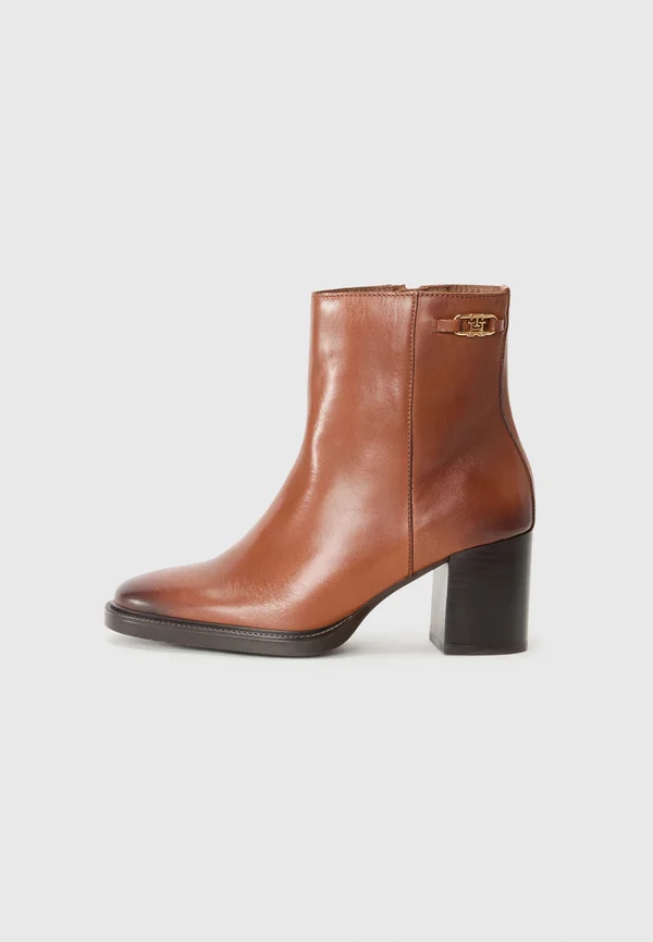 STACKED - Ankle Boot - tawny russet