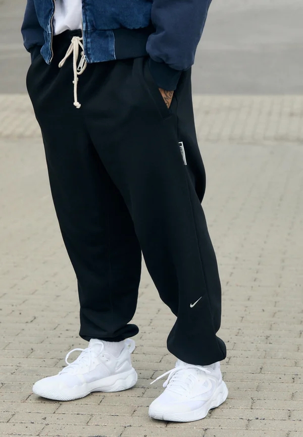 STANDARD ISSUE  - Jogginghose - black/pale ivory