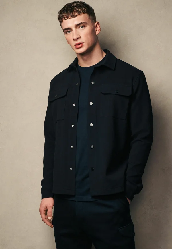 STANDARD - Leichte Jacke - black dark