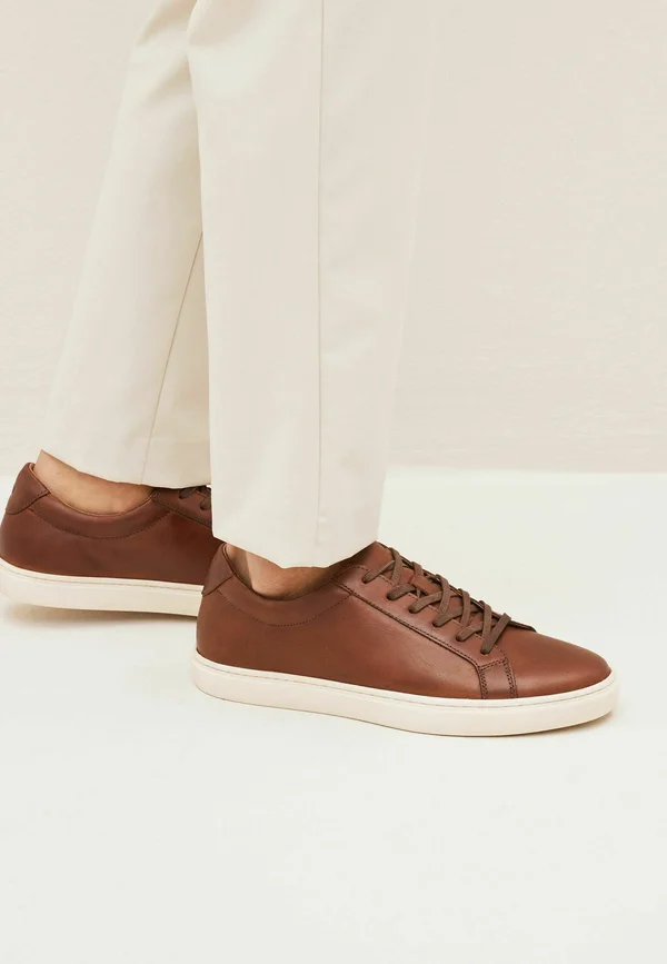 STANDARD - Sneaker low - brown