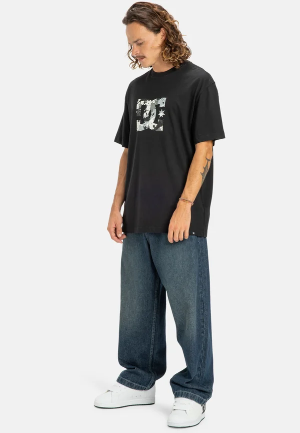 STAR FILLED HSS - T-Shirt print - black