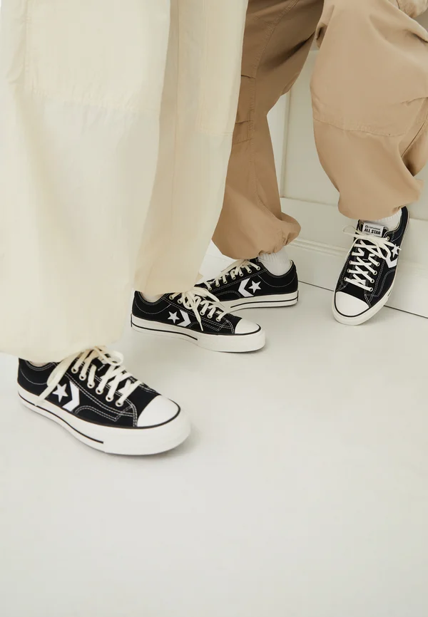STAR PLAYER 76 UNISEX - Sneaker low - black/vintage white