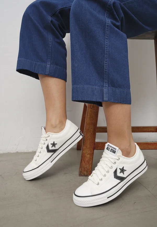 STAR PLAYER UNISEX - Sneaker low - vintage white/black