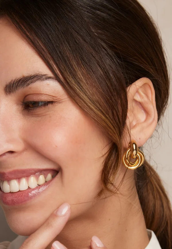 STATEMENT INTERLOCKING EARRING - Ohrringe - pale gold-coloured