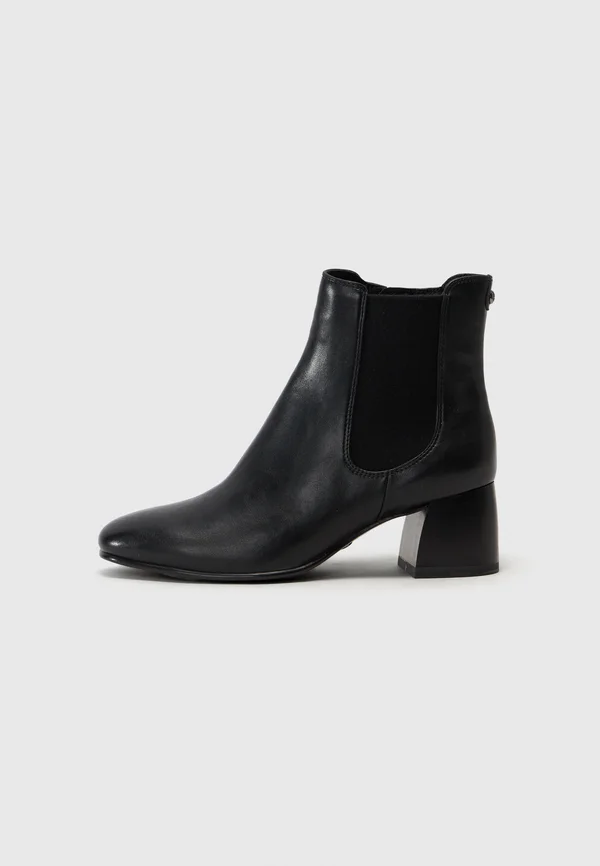 Stiefelette - black matt
