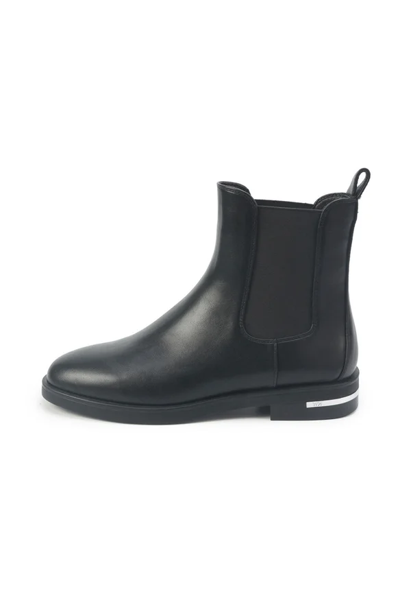 Stiefelette - black