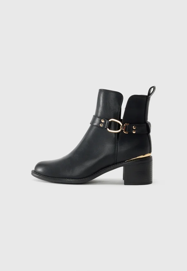 Stiefelette - black