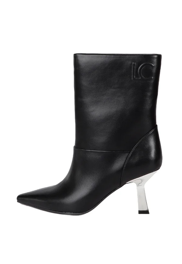 Stiefelette - black