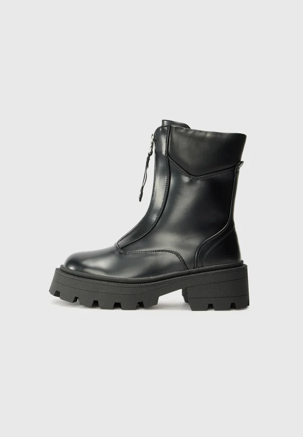 Stiefelette - black