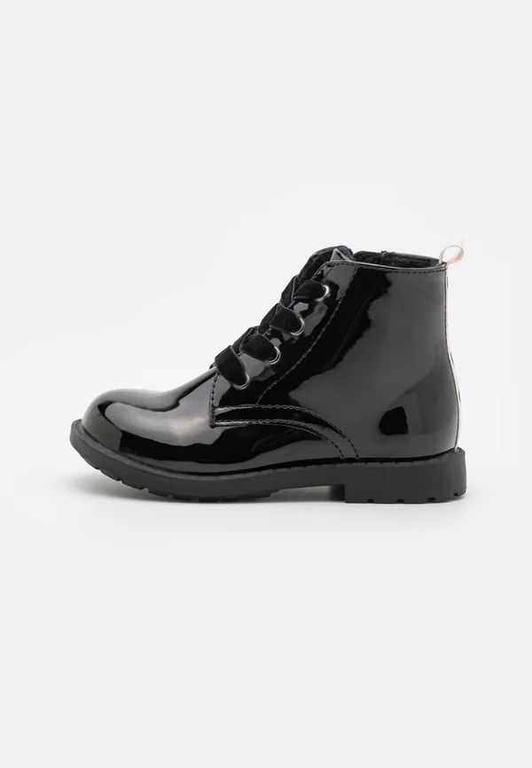 Stiefelette - black