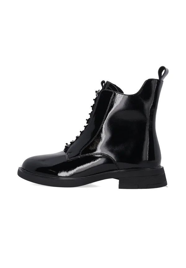 Stiefelette - black