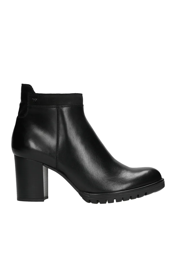 Stiefelette - black