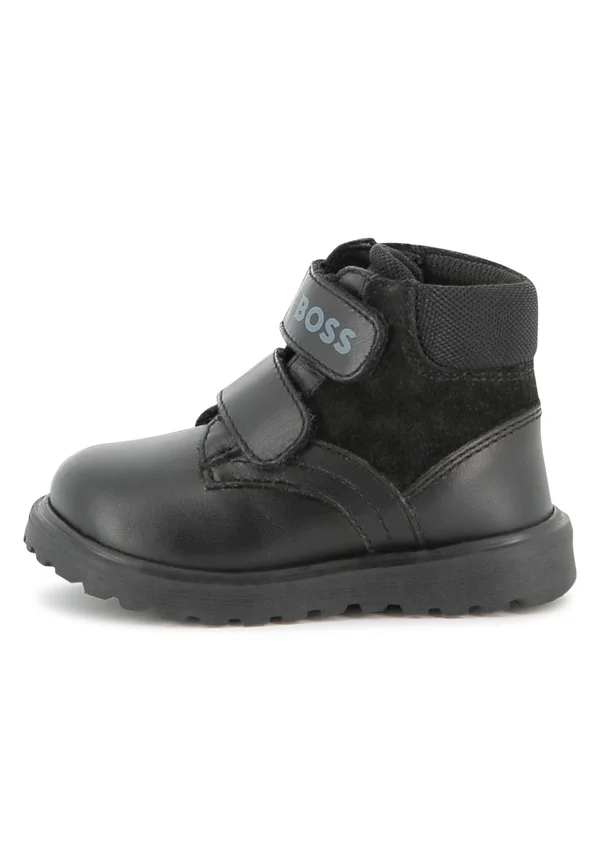 Stiefelette - black