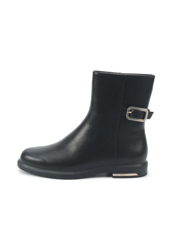 Stiefelette - black