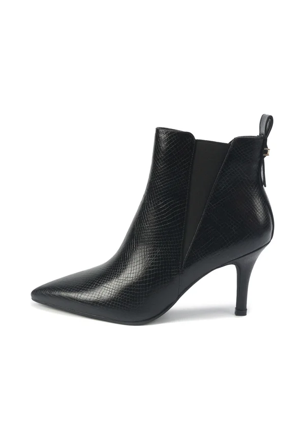 Stiefelette - black