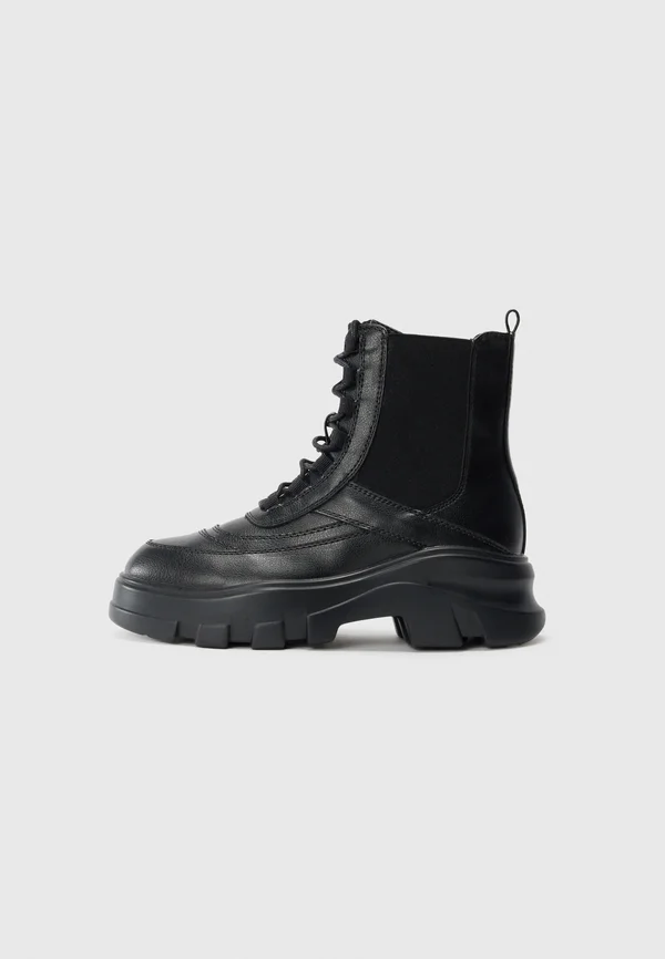 Stiefelette - black