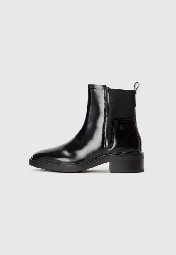 Stiefelette - black