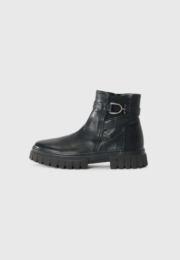 Stiefelette - black