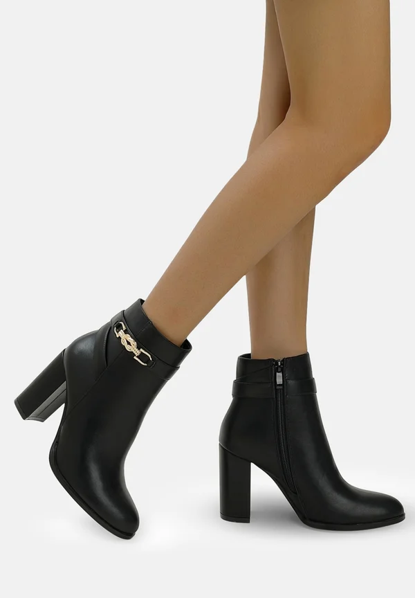 Stiefelette - schwarz