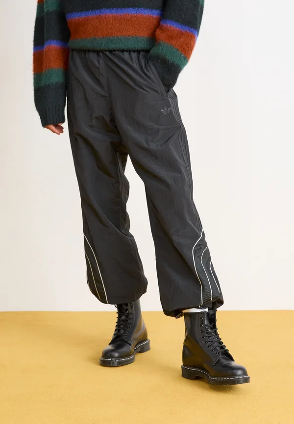 STONE - Jogginghose - black