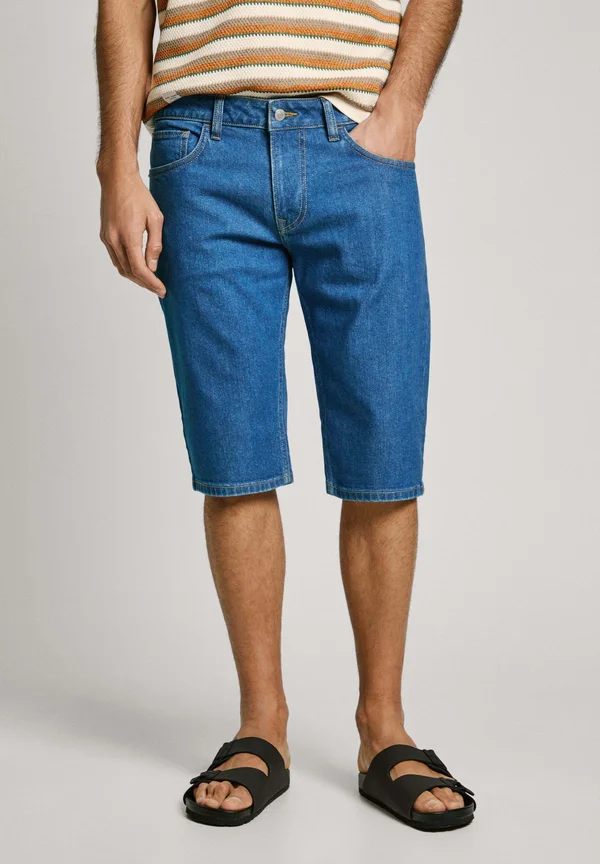 STRAIGHT CASH - Jeans Shorts - medium enzyme