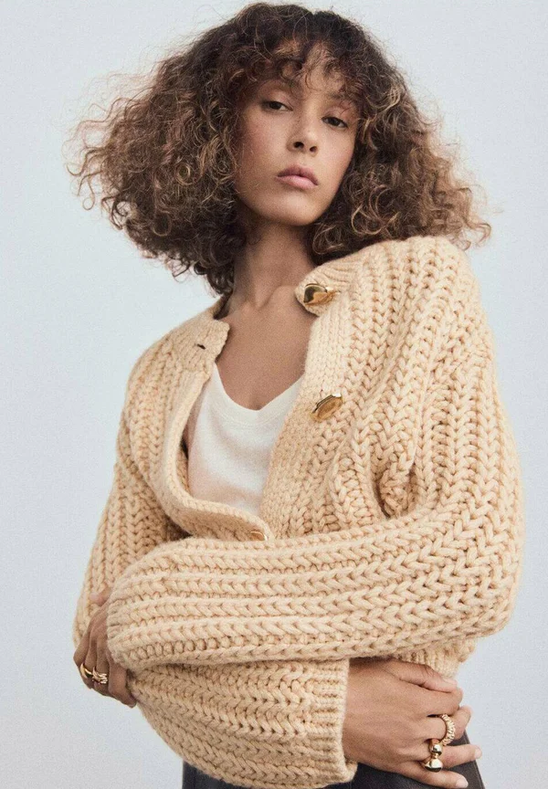 Strickjacke - beige