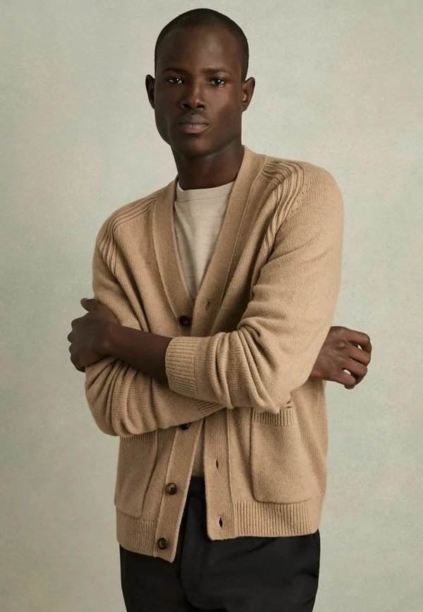 Strickjacke - camel brown