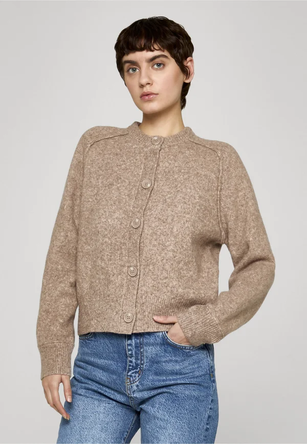 Strickjacke - camel melange