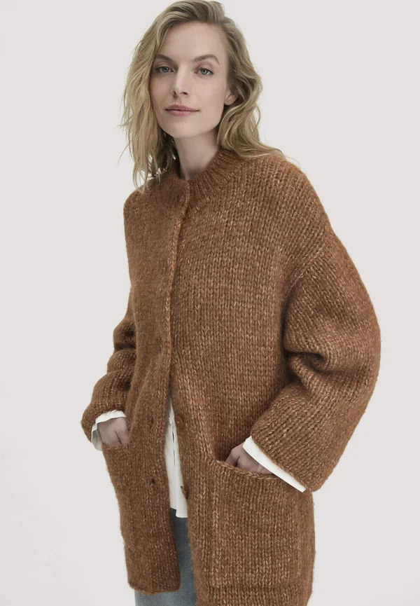 Strickjacke - cognac