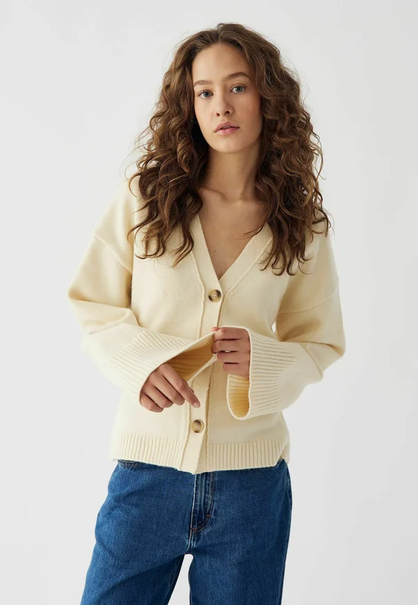Strickjacke - ivory