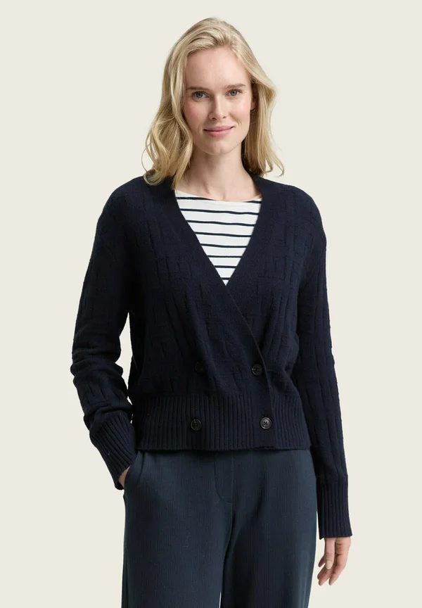 Strickjacke - lunar eclipse