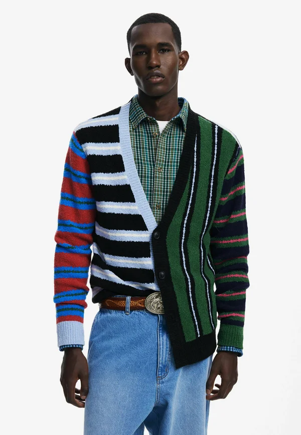 Strickjacke - material finishes