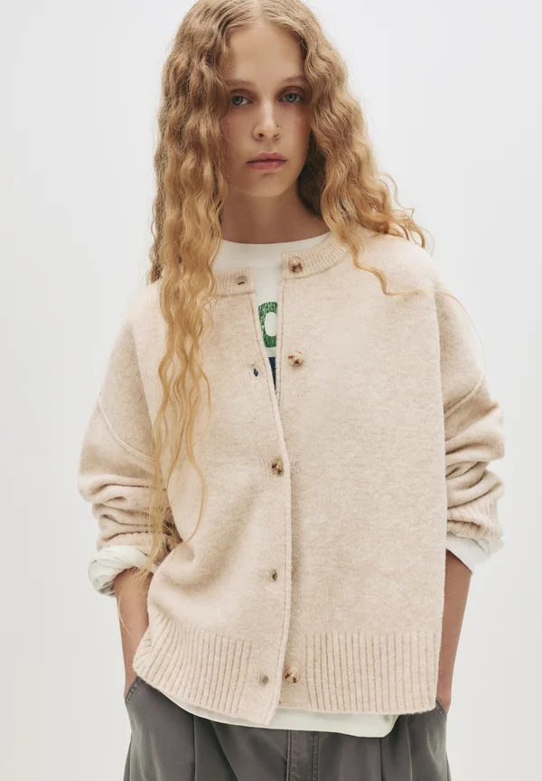 Strickjacke - sand