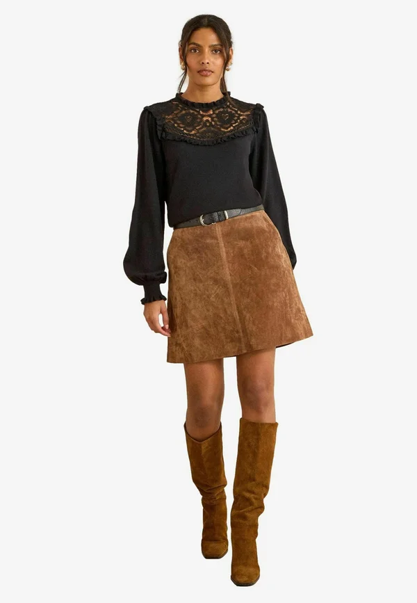 Strickpullover - black lace yoke