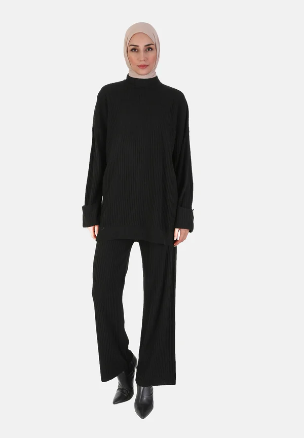 Strickpullover - black