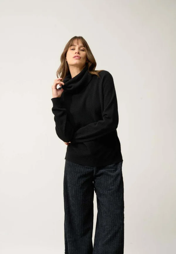 Strickpullover - black