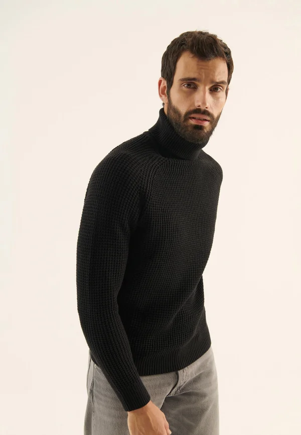 Strickpullover - black
