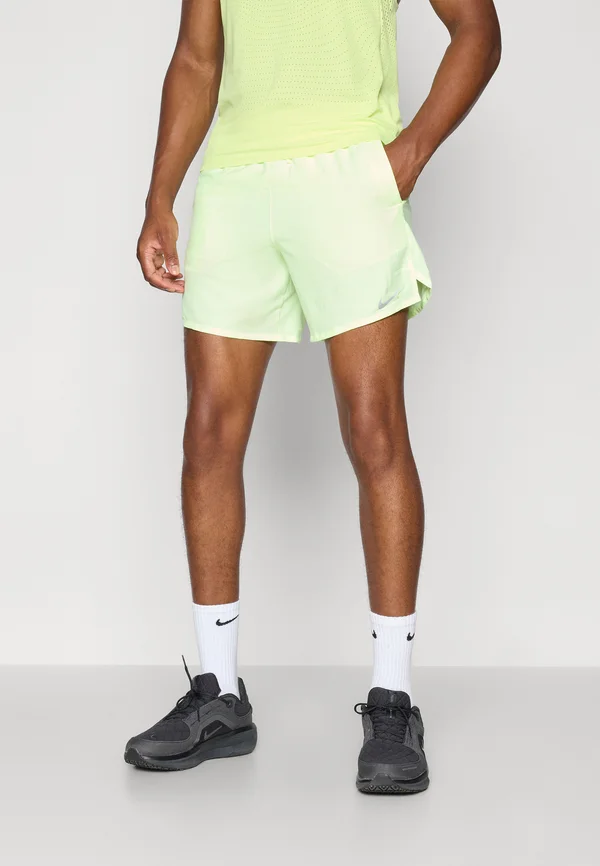 STRIDE - Kurze Sporthose - barely volt