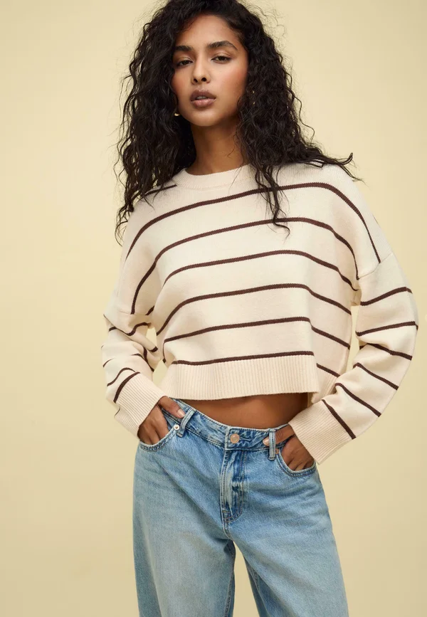 STRIPED CROPPED - Strickpullover - white